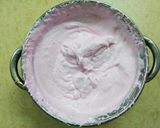 A picture of step 4 of Pomegranate Ice-cream.