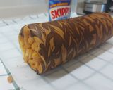 Foto langkah ke 8 dari resep Bolu gulung motif.