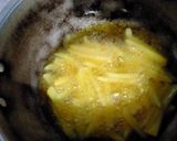 A picture of step 3 of Cheesy saucy fries🍟.