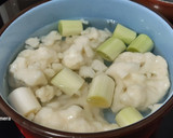 Foto del paso 2 de la receta: Mero a la plancha con puré de coliflor y puerro