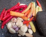 Foto langkah ke 2 dari resep Ayam Rica-rica.
