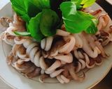 Hình bước làm 3 của món Lẩu kim chi bò mực