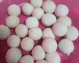 Foto langkah ke 3 dari resep Cimol isi Keju.