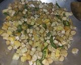 Foto langkah ke 4 dari resep Tumis Tahu Kentang.
