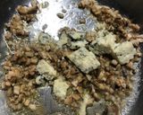 Foto del paso 1 de la receta: Hongos portobellos rellenos con roquefort