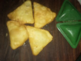 मीठी गुजिया (meethi gujiya recipe in Hindi)