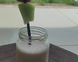 Foto del paso 2 de la receta: Licuado de melón y frutillas