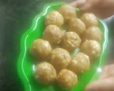 मखाना गुड़ लड्डू(Makhana gud laddu recipe in Hindi) रेसिपी चरण 8 फोटो