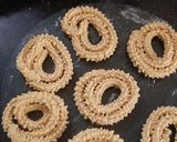 A picture of step 3 of Wheat flour Chakali.