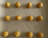 Foto del passaggio 12 della ricetta Biscotti con farina di mandorle e cioccolato bianco