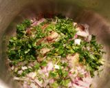 Foto del paso 8 de la receta: Codillo de paletilla de cordero, en salsa de ajos, perejil y mostaza