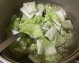 Foto langkah ke 3 dari resep Sup Oyong Sawi Putih.