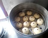 Foto langkah ke 2 dari resep Bakpao Empuk, Simple, dan Ngembang ;).