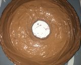 صورة لخطوة 5 من وصفة الكيكه العاديه مع شكولاته🍫