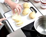 Foto del paso 2 de la receta: Papas en salsa guajillo