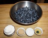 A picture of step 5 of Blueberry Pie.