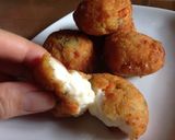 Foto langkah ke 6 dari resep Bitterballen Cheesy (Keju Moza Homemade).