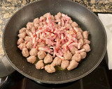 Foto del paso 4 de la receta: Pizza rústica con butifarra y champiñón