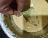 A picture of step 3 of Crispy palak pakora (crispy spinach fritters).
