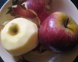 A picture of step 1 of Apple Jelly.