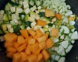 Foto del paso 2 de la receta: Sopa de letras y vegetales