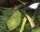 Foto langkah ke 3 dari resep Sayur Terong Ungu Ikan Asin.
