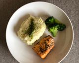 Foto langkah ke 4 dari resep Mashed Potato, Salmon, Brokoli ala Ikea.