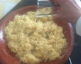 Foto del paso 11 de la receta: Fideos al vapor con pollo السفة مدفونة