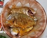 صورة لخطوة 2 من وصفة مرق سمك (شعوم)