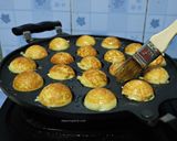 Foto langkah ke 9 dari resep Takoyaki: Cemilan Kekinian Favorit Anak-anak.