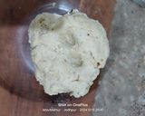 A picture of step 3 of Matar Kachori.
