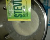 A picture of step 2 of Fruit cream.