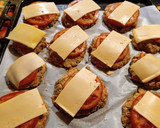 Foto del paso 5 de la receta: Hamburguesas de jurel a la napolitana horneadas