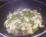 Foto del paso 3 de la receta Pollo y guisantes con aires de trufa