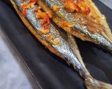 Foto langkah ke 6 dari resep Kembung Bakar Sambal Geprek (104).