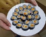 Hình bước làm 5 của món Cơm cuộn