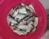 Foto langkah ke 1 dari resep Brengkes/Pepes Ikan Asin Peda Daun Singkong.