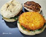 Foto del paso 5 de la receta: Burger de pollo dos salsas con pan casero