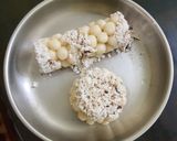 A picture of step 3 of Steamed rice balls.