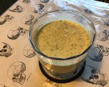 Une image de l'étape 8 de Sauce au yaourt, épices, fines herbes et oignon.