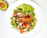 Une image de l'étape 1 de 🥗Salade poulet avocat🥑.