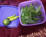 A picture of step 2 of Marua Leaf Chutney.