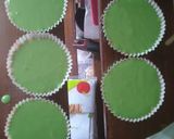 Foto langkah ke 4 dari resep Bolu Kukus Semangka.