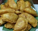 Foto langkah ke 7 dari resep Pastel isi ayam, wortel dan kentang.