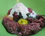 Foto del paso 1 de la receta: Albóndigas con corazón de queso