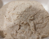 Foto del paso 2 de la receta: Alimentar la masa madre