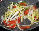Foto del paso 3 de la receta Pechuga de pavo a la soja y picante