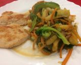 Foto del paso 4 de la receta: Suprema a la plancha con salteado de vegetales