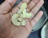 A picture of step 4 of Cashews khus milk smoothie😋.