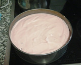 Foto del paso 12 de la receta: Tarta de yogur de fresa